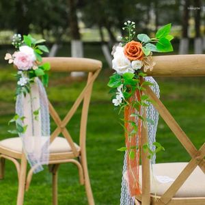 Fleurs décoratives Yan Spring Wedding Asle Decoration Blanc Rose Rose Rose Chaise de chaise de rose pour la réception de la cérémonie de la campagne Décor à l'extérieur