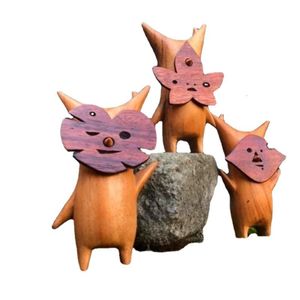 Objets décoratifs Figurines Statue en bois Korok Family Family Handicraft Gift For Game Lovers Zelda Breath of the Wild Puppet Toy Home Room Decoration 230307