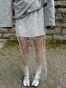 Deeptown Voir à travers une jupe longue Femmes blanches Fashion coréenne haute taille A-Line Sequin Lace Patchwork Sexy Transparent Mesh Jirt 240419