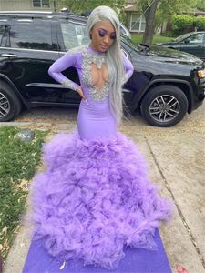 Design Purple Prom Nouvelle robe sexy pour les filles noires applications en dentelle en perles cristaux à manches longues robes de feu à manches longues