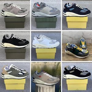 Designer Athletic Running Shoes Hommes Femmes 990V2 990 V2 Teddy Santis Grey Tan Sea Salt Black True Camo Navy Grey Black Wtaps ALD 40e anniversaire