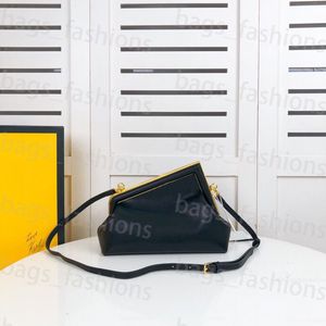 Bolso de diseñador Bolso de mensajero para mujer Bolso de cuero genuino de alta calidad Bolso de hombro de moda Bolso de axila para mujer Bolsa nube con letras El mejor regalo de Navidad