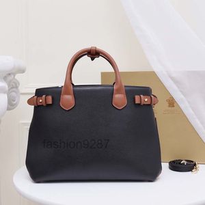 Bolsos de diseño Bolso bandolera de tartán clásico de 34 cm The Banner Tote Bags Bolsos de mujer a cuadros Bolsos de tienda de doble asa Lona Cuero genuino Pur