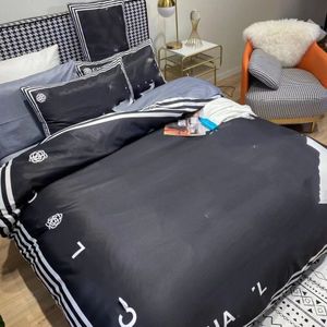 Conjuntos de ropa de cama de diseñador Juego de cama tamaño king de moda Fundas con letras impresas de algodón Edredón suave Funda nórdica Sábana de cama Queen de lujo