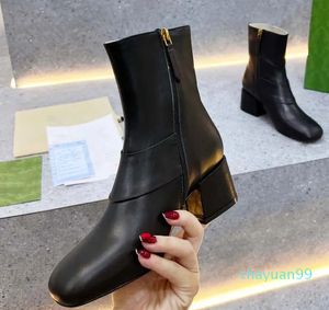 Designer Boot Women Martin Rubber Bottom Water la nouvelle collection rassemblant les époques en combinant l'esthétique rétro avec la cheville de caractère contemporain