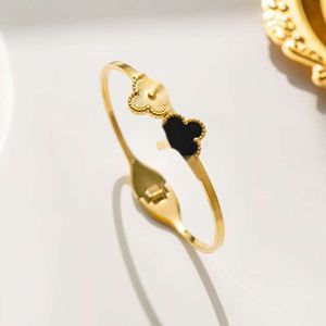 Bracelets de diseñador 4/Four Leaf Clover Bangle Bracelet Branding Bracelet Gold Women Jewelry Lady Party Geds Good