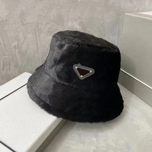 Diseñador Bucket Hat para hombres Mujeres Diseñadores Gorras Sombreros Moda Teddy Bonnet Beanie Warm Sunhat
