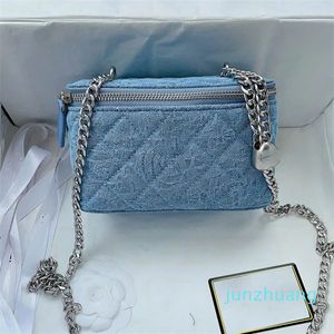 Designer -Cases Sky Blue Denim Femmes Sac cosmétique avec miroir matelassé broderie classique petit sac carré sacs à main rétro designer