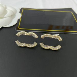 Designer Diamond Stud Fashion Women's Letter Family Gifts Gold plaque d'oreilles Gold Boucles d'oreilles