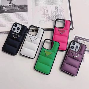 Cajas de teléfono de moda de diseñador para iPhone 15promax 15pro 15 14Pro 14ProMax 13Pro 13 12 12pro 12ProMax 11 púrpura negro verde color suave cuero carta cubierta móvil 82351