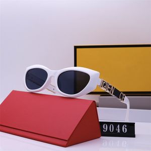 Diseñador Gafas de sol de moda para mujeres para hombre Gafas de sol unisex Kim J diseño Playa al aire libre Diario Gato Eyewere Conducción Anteojos Lunettes De Soleil