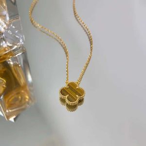 Diseñador Clover Clover Top Accesorios de joyería Mujeres Cleef engrosado Coleta de cadena de hueso de piedra de piedra de color de oro de oro de oro de oro de oro de oro de oro de oro de oro de oro