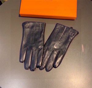 Gants de designer Femmes Mode d'hiver Luxe en peau de mouton Handchuhe Cachemire Doublé Gants en cuir pour hommes chauds Écran tactile à cinq doigts