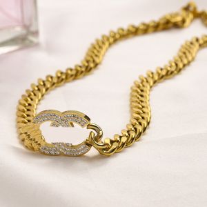 Collar chapado en oro de diseñador para mujer Marca C-letra Diamante Cadena gruesa Collares Accesorio de joyería Alta calidad Nunca se desvanece 13 estilo