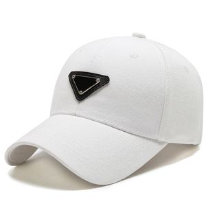 Chapeau de designer pour femmes de luxe casquette de baseball loisirs robe quotidienne noir blanc casquette sangle réglable avec partie en métal snapback chapeau simple sport ga047