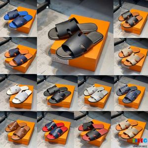 Diseñador Izmir Slide Sandal Mula Luxury Heel Slipper Classic Marca clásica, 19 colores de cuero Nuevo calzado casual de cuero para mujeres y hombres Pool Summer Beach Tamaño 35-42