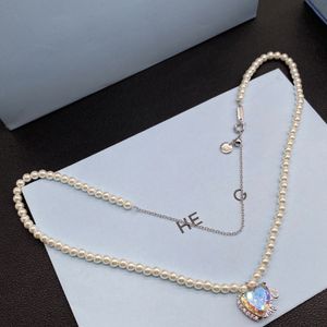 Chaînes de bijoux de créateurs pour femmes Pendentif Colliers Unique Design Niche Hefang Gem Pendentif Collier de perles élégant cadeau commémoratif h7jQ #