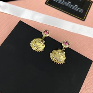 Bijoux de créateur conque en diamant rose Boucle d'oreille Matériel d'origine Synchroniser les nouveaux accessoires de mariage de bijoux de luxe de mode ont stmp à l'arrière