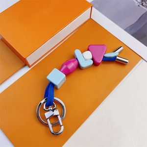 Designer Porte-clés Résine Lettre Mode Sac Pendentif Porte-clés Amoureux Hommes Femmes Cadeau De Luxe Porte-clés avec Boîte