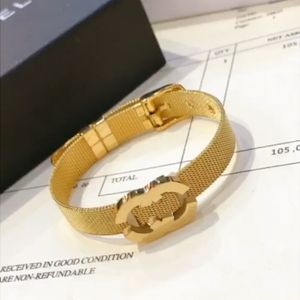 Designer Love Gold Bangle Printemps 2023 Bracelet d'amour Bijoux de mode Cadeau Bracelet de manchette de fête conçu pour les femmes Bijoux en acier inoxydable en gros avec boîte