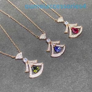 Designer de luxe marque bijoux pendentif colliers lumière trésor jupe femme mode célébrité style élégant collier chaîne ne se décolore pas cadeau pour meilleur ami collier