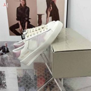 Designer Luxury Mens Casual Shoes Deluxe Brand Gold Gold Super Sneaker Mesh Leather Pure Star Balck White Women Taille avec Boîte d'origine