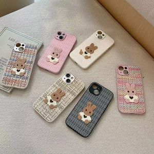 Designer Luxury Phone Case Motif tressé Petit Xiang Rabbit broderie Mode iPhone 15 14 13 12 11 Pro max 14plus 7 8 plus XR XS xsmax coque de téléphone