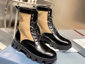 Diseñador Martin Boots Winter Fashion Fashion Black Ankle Biker Platform Flats Botas Combate Boots Boot de encaje bajo Boties de cuero Botas de lujo para mujeres 0808