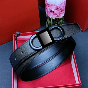 Designer Mens Belt Fashion Men Men de femme Veille de robe Vérite en cuir Veilleur CEULLE CONDUCTION LETTRE 8 BOUCLE LUXE LUXE CONCEPTION DE TAILLE NOIR