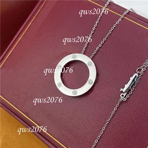 Collier de créateur Ntique Vintage Colliers En Acier Inoxydable Bijoux Amour Stylos Sterling Sier Diamant Femmes Alliage Mode Femmes Personnalisé