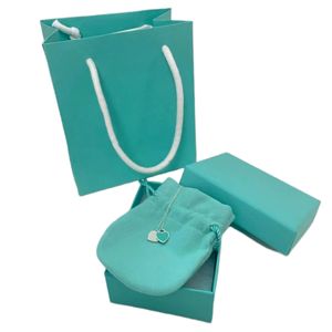 Collier de créateur pendentif colliers collier en or 18 carats pour femmes bijoux cadeaux à la mode pour les femmes adolescentes