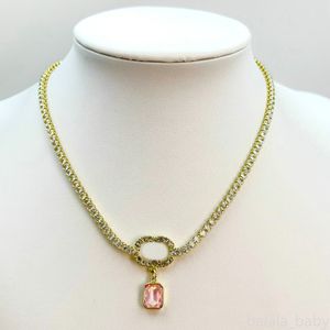Collares de diseñador Cadena de gargantillas Luxury Pink Diamond Colgante Collares Accesorios de joyería de mujeres