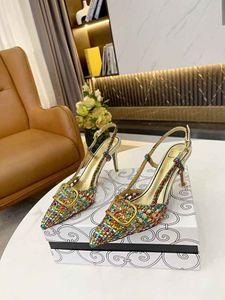 Designer New Gold V Womens Sandals Stiletto High Heel 95 mm Marriage Couleurs d'été Chaussures Big Taille 4-11