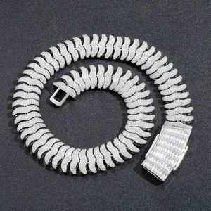 Colliers de pendentif de créateur Meisas Nouveau collier hip hop chaîne de mille-pattes de 22 mm de large avec micro-réglage de zircon agressif et homme exagéré