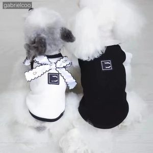 Designer Pet Dog Strap Vest Ins Black White Classic Logo Bow Dog Dog Vêtements Corgi Dog Cat Vest XS-XL