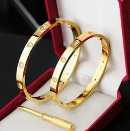 Designer Vis Bracelet Bijoux de luxe Marque Bracelet 18K Plaqué Or Titane Acier Diamant pour Femmes Hommes Argent Bracelets Classiques Bracelets Cadeaux De Fête