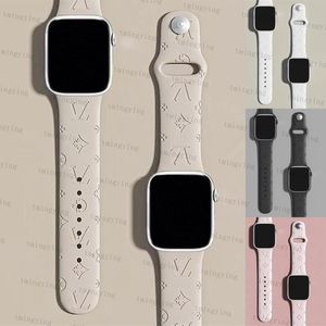 Diseñador de silicona Apple Watch Band 38 40 41 42 44 45 49 mm L Relojes de flores Correa Pulsera para Iwatch 9 8 7 6 5 SE Correas de reloj de moda de lujo