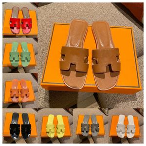 Zapatillas de diseñador Zapatos para mujer Amarillo Naranja Lops Piel de cocodrilo Negro Sandalia de lujo Diapositiva para mujer Punta abierta Playa Verano Zapatos de zapatilla de cuero genuino Mujer Sandalia