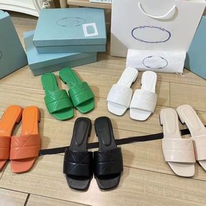 Zapatillas de diseñador Mujer Casual Verano Sandalias planas de cuero fácil Negro Marrón Verde lima colores con tacón bajo Cuero al aire libre - Crucero en la playa Lugar de boda junto a la piscina