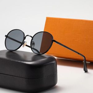 Diseñador de gafas de sol de moda gafas de sol redondas montura accesorios de viaje sonnenbrille gafas de protección UVA polarizadas hombres chapados en oro PJ090 C23