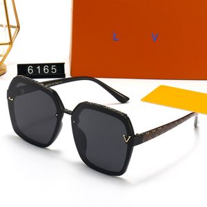 Diseñador Estilo de gafas de sol Caballero de decoración de flores antiguas Gafas de la marca Pats Últimas lentes de protección de la marca UV400 Eyewear para conducir unisex al aire libre
