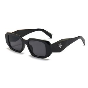 Lunettes de soleil de créateurs Classic Eyeglass Goggle Outdoor Beach Sun Glasses For Man Woman Mix Color Facultatif Triangular Signature 2023
