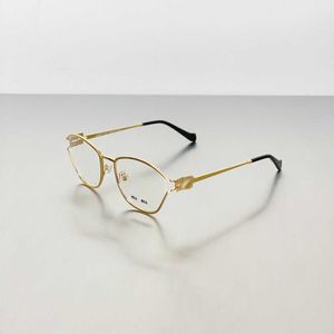 Gafas de sol de diseñador Mu Miaos Seda dorada Fina Edge Finewoman Marco de anteojos 53UV Temperamento de luz de luna blanca Anti azul Gafas Miopía Marco