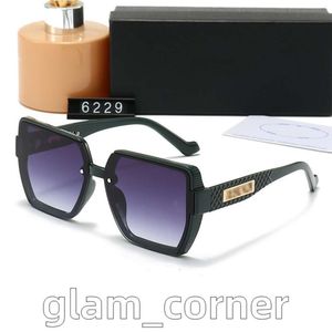 Lunettes de soleil de designer Demi-monture Accessoires de lunettes Pêche en gros avec boîte d'origine Cadres de mode Miroir