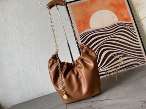 Bolsos de mano de diseñador para mujer Bolso Squeeze mediano en piel de cordero napa bolsos de moda bolsos de hombro marrones verdes negros con cadena