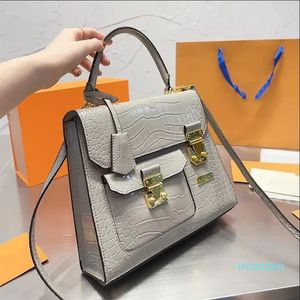 Diseñador Mujer Maletín Crossbody Tote Bag Francia Marca de lujo Bolsos de hombro de negocios de cuero Lady Cross Body Strap Attache Case Bolsos de oficina