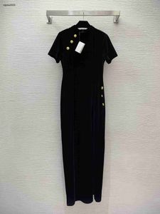 Diseñador Mujer ropa de ropa de verano Motón de moda recortado Diseño dividido delantero Vestido de manga corta con cuello stand 15 Nuevo