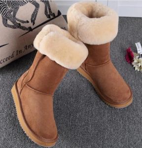 Botas de nieve de cuero de invierno altas clásicas de diseñador para mujer zapatos de mujer cálidos al aire libre peludos de varios colores TAMAÑO DE EE. UU. 5 --- 13 ugglys al por mayor