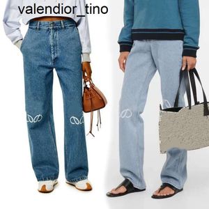 Designer Jeans pour femmes Arrivées Nouveau 24SS Taille Street Évidé Patch Brodé Décoration Casual Bleu Droit Denim Pantalon Femme