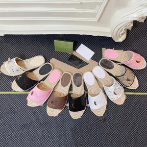 Sandale espadrille en toile matelasse pour femmes de créateur noir Cuir beige / ébène Quincaillerie dorée brillante Plate-forme en cordon avec chaussures à fond en caoutchouc 10